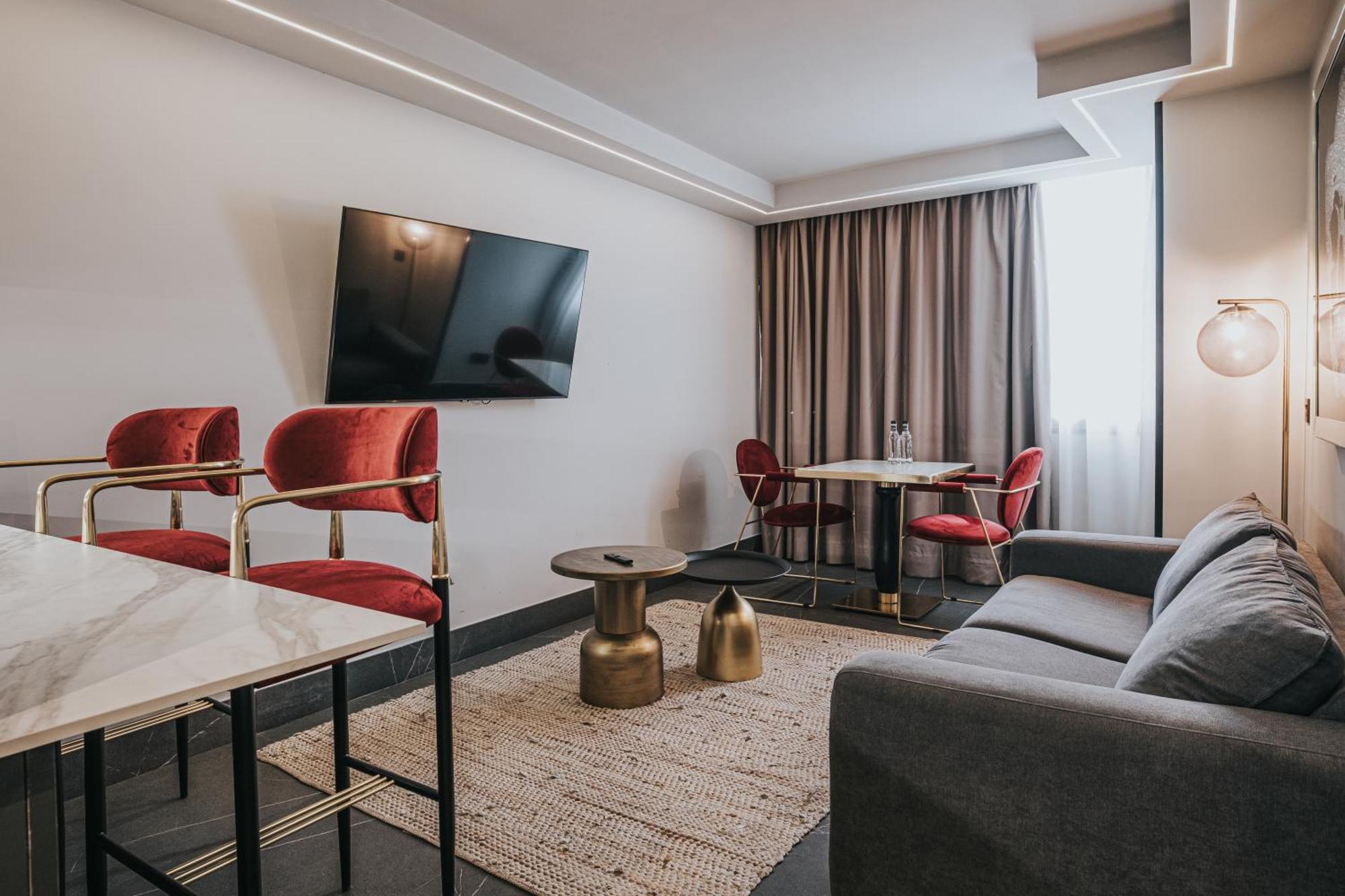 Poem Apartments, Canteras Leilighet